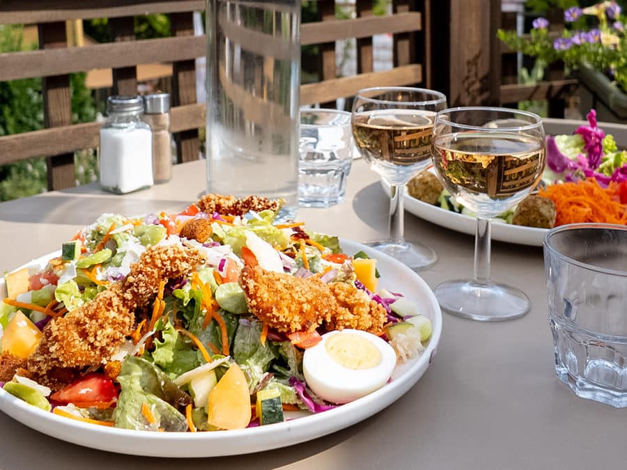 Repas dans un restaurant en dordogne